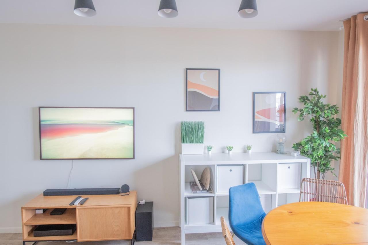 Machouart Le Duplex -Parking Gratuit Equipee Commodites- Apartment Aubervilliers Ngoại thất bức ảnh